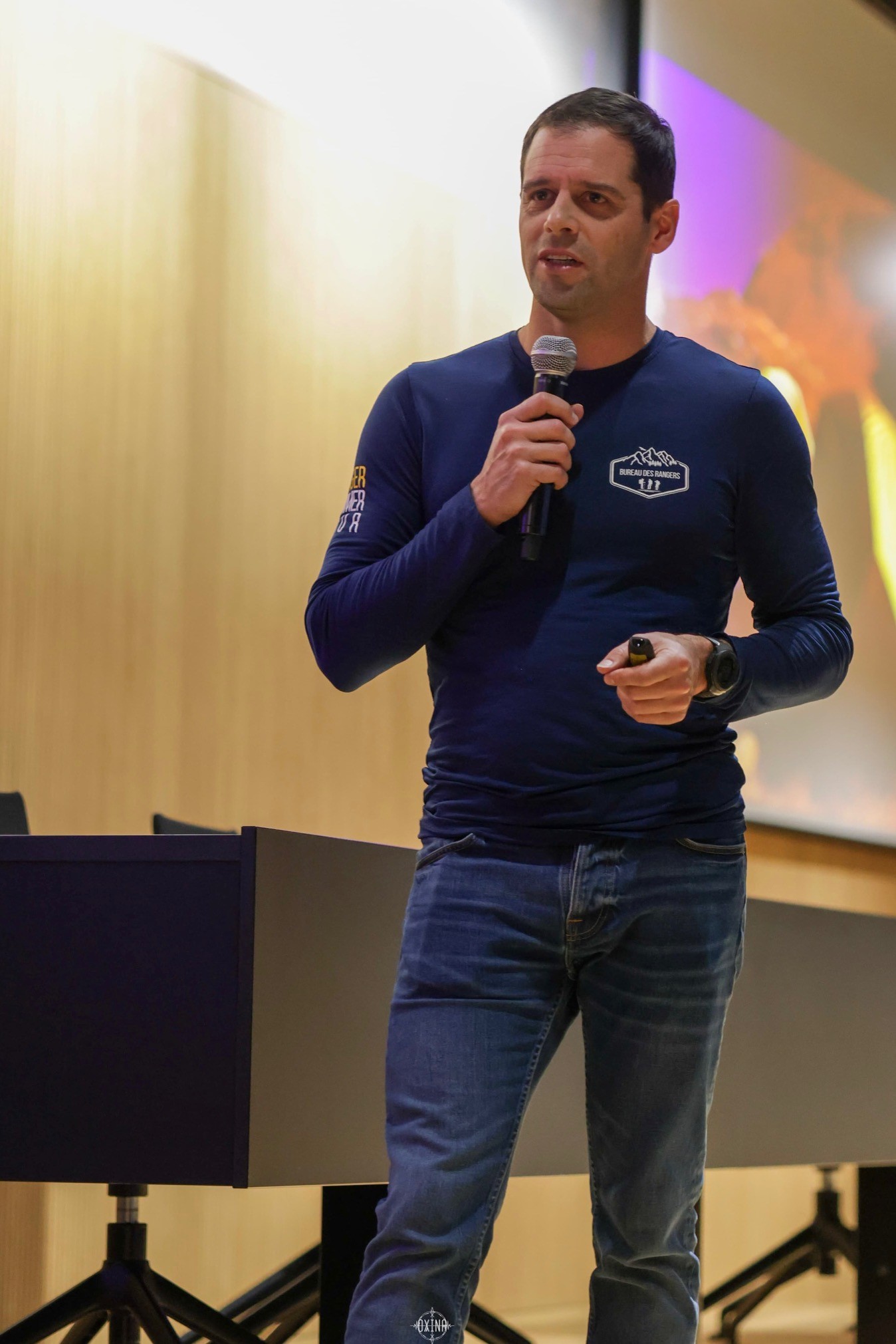 Christian Pflumio, diplomé Ranger photographe animalier et préposé à l’environnement au Club Alpin Suisse, lors de la conférence sur le Ranger Summer Tour au festival Salamandre Bureau des Rangers